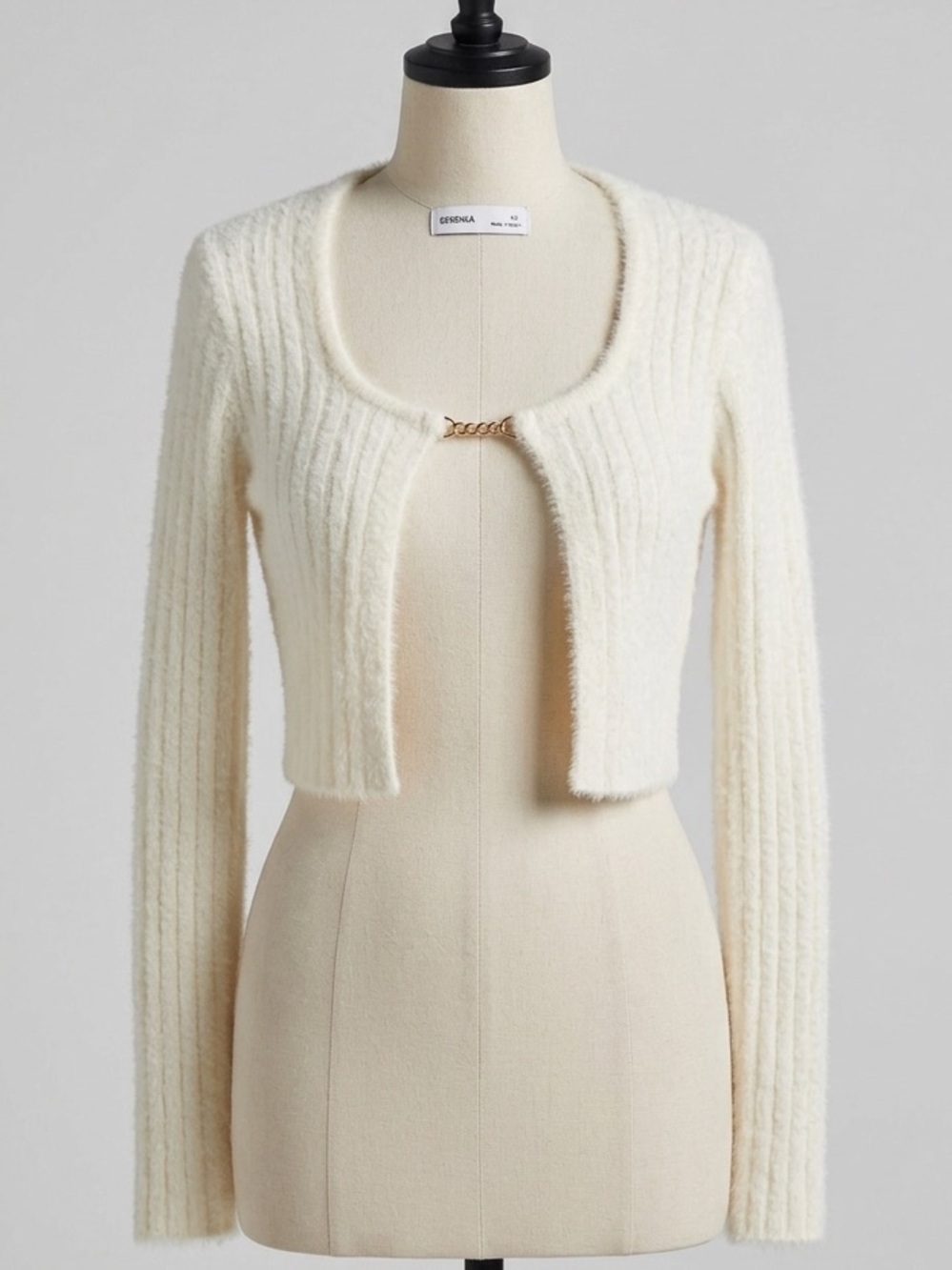 Cropped Cream Ribbed Cardigan with Decorative Hook